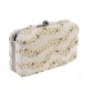 Pearl O' clutch